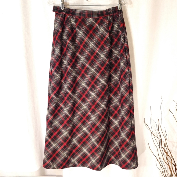 Full Length Plaid Skirt - Picture 4 of 10